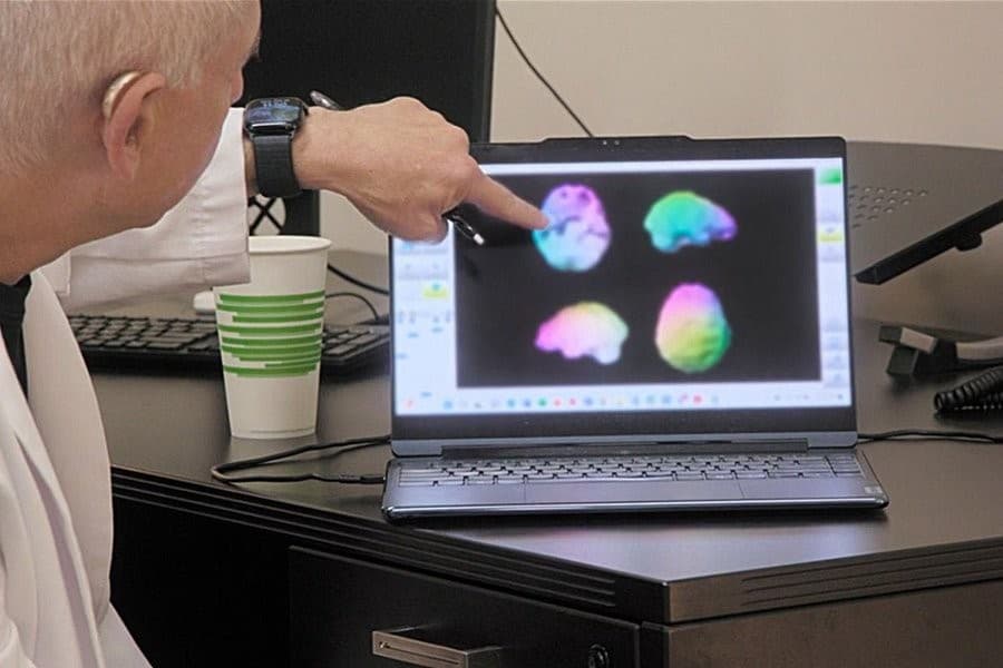 Doctor detecting low brain activity Kim Kardashian meme template