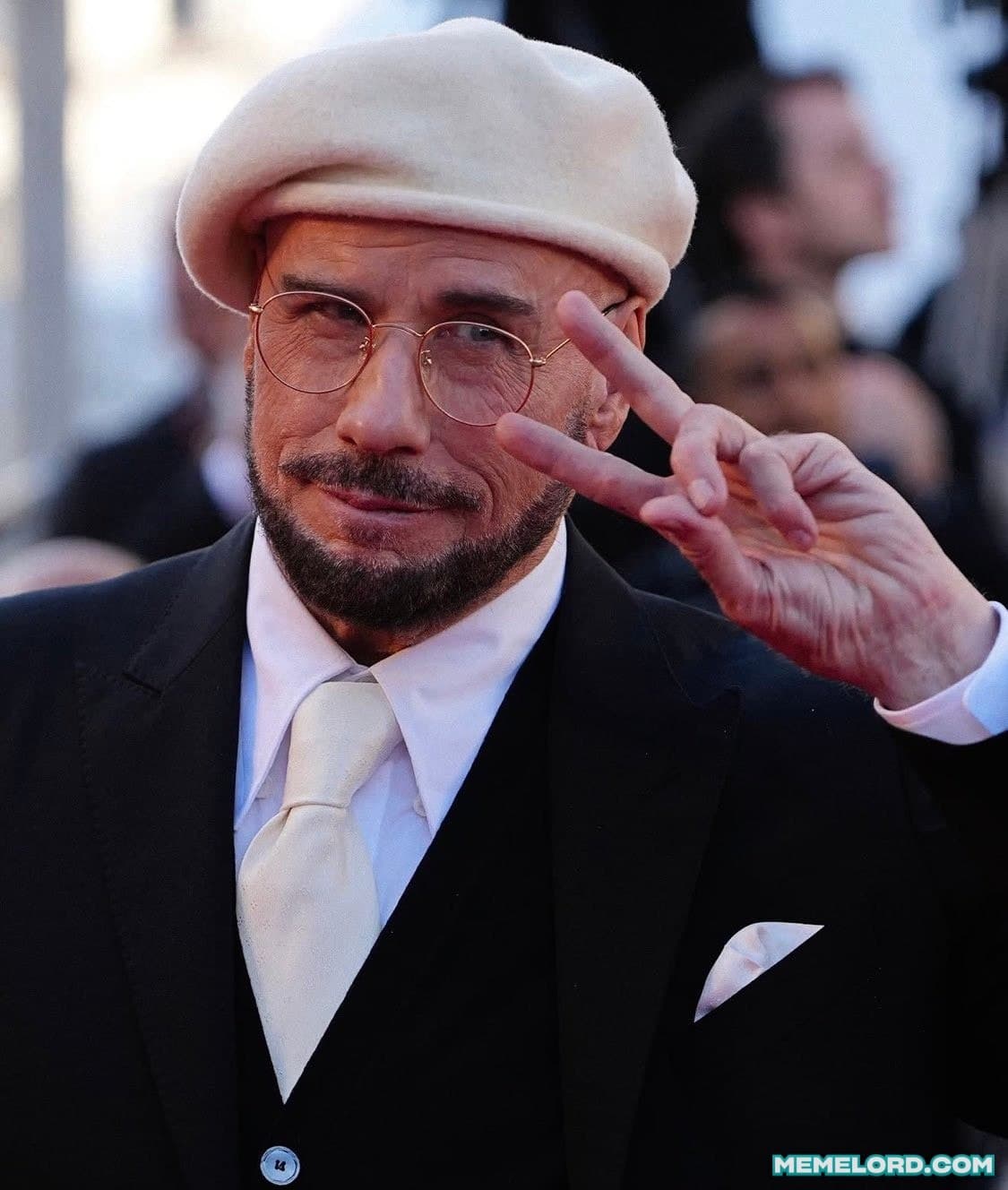 John Travolta V hand pose / flashing two fingers meme template