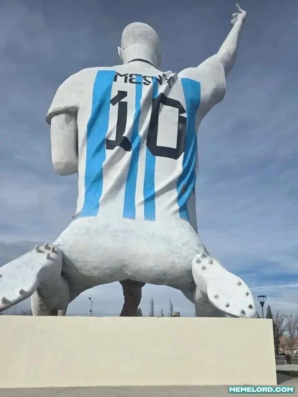 Lionel Messi 85ft statue weird angle meme template