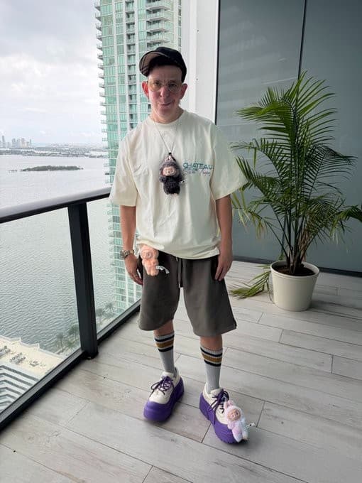 Nick Choose Rich outfit flex