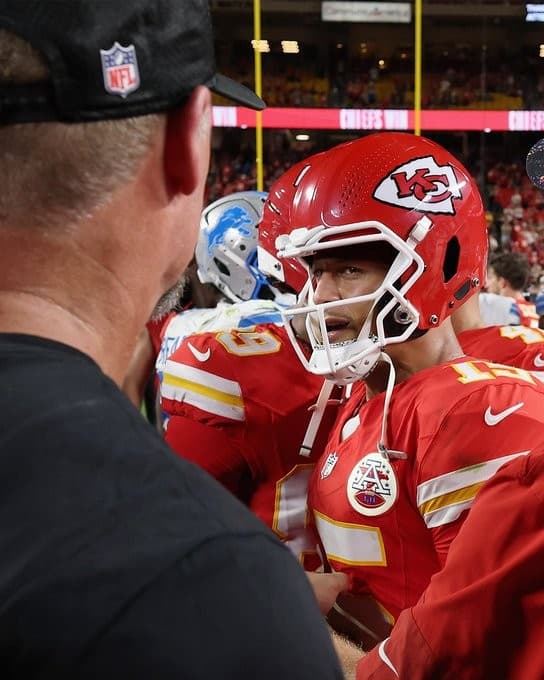 Patrick Mahomes giving side eye to Dan Campbell meme template