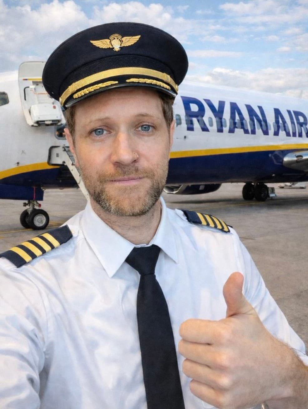 Ryan Air meme template