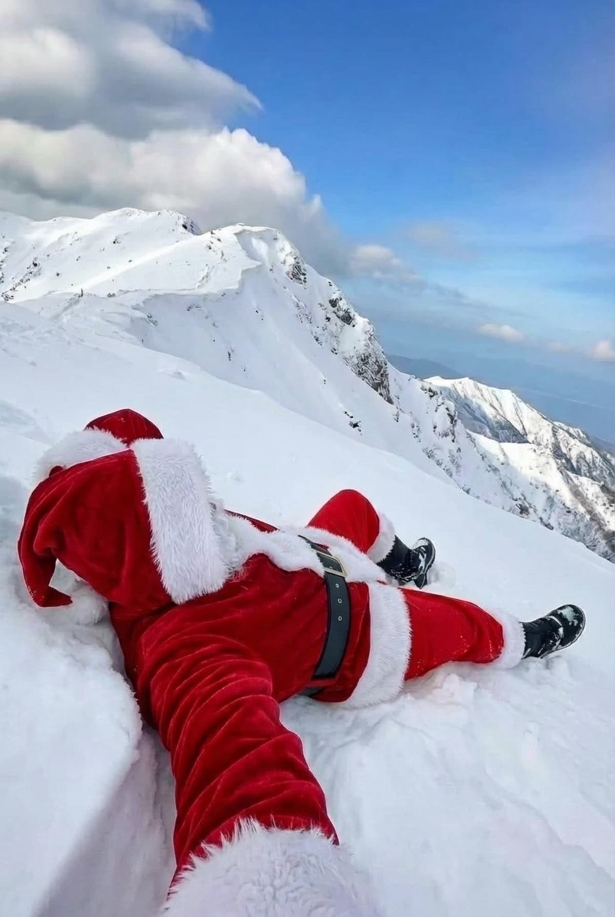 Santa Straight Vibing