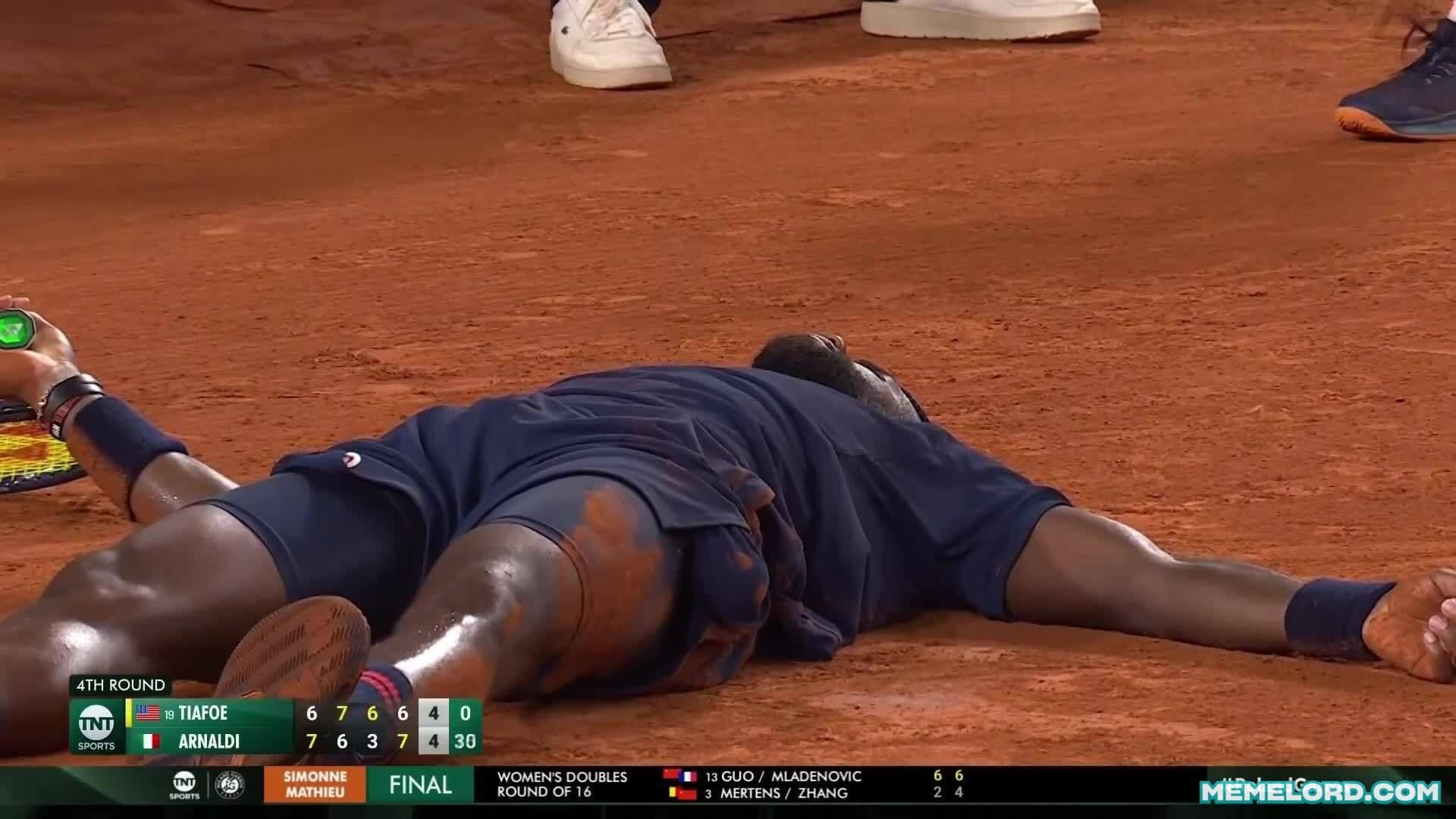 Tiafoe down bad against Arnaldi - Roland Garros meme template
