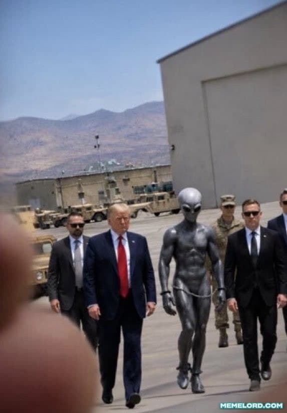 Trump with an Alien meme template