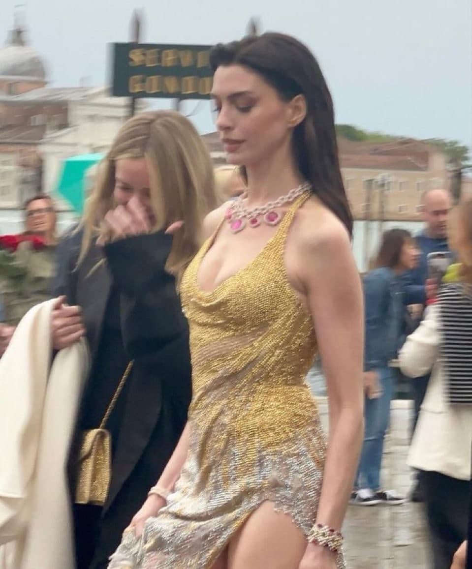 Anne Hathaway Type Of Girl When X