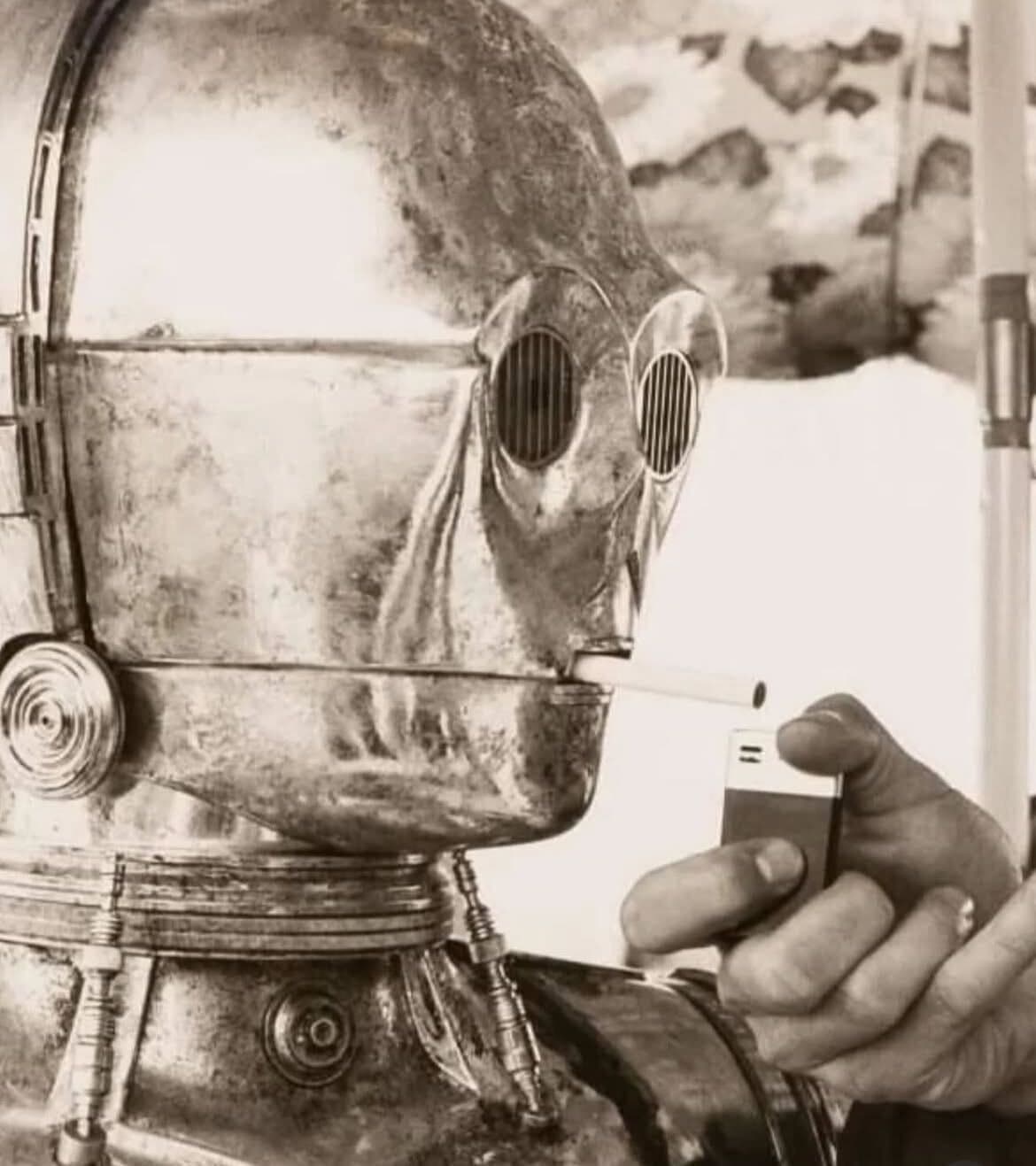 C-3PO Smoking