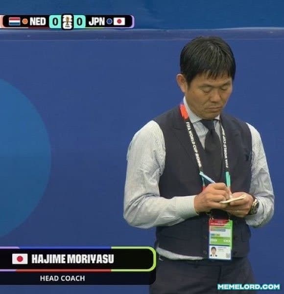 Hajime Moriyasu taking notes / recreating Death Note meme - FIFA World Cup meme template