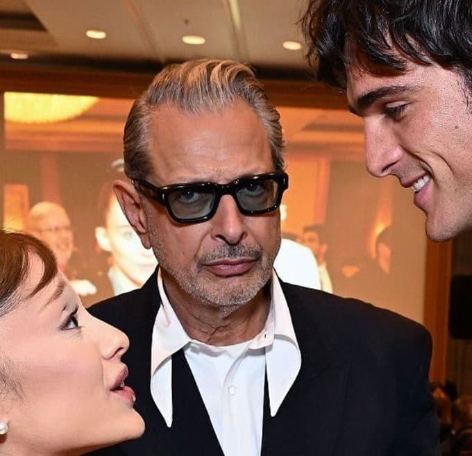 Jeff Goldblum between Ariana Grande and Jacob Elordi at the AFI Awards