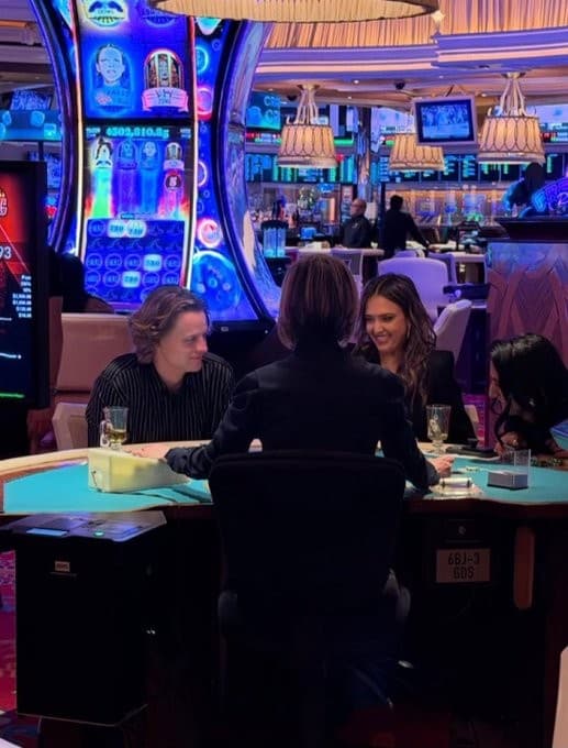 Joe Burrow and Jessica Alba playing late night blackjack together