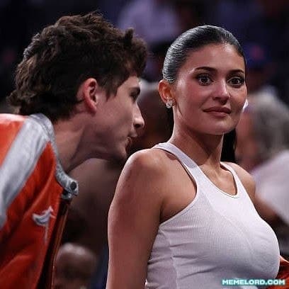 Kylie Jenner’s bored reaction to Timothee Chalamet whispering