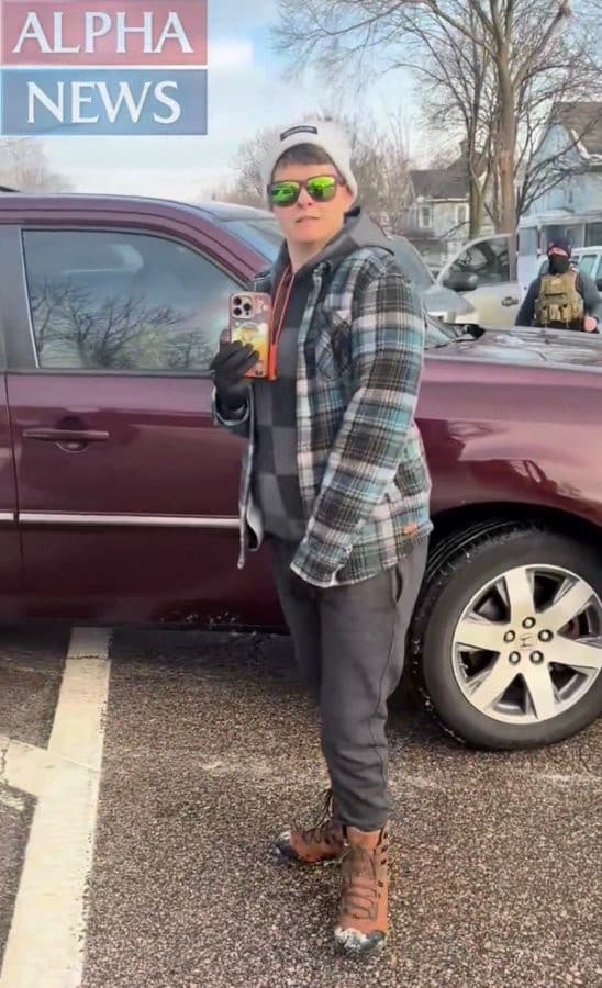 Renee Good’s wife recording the ICE agent