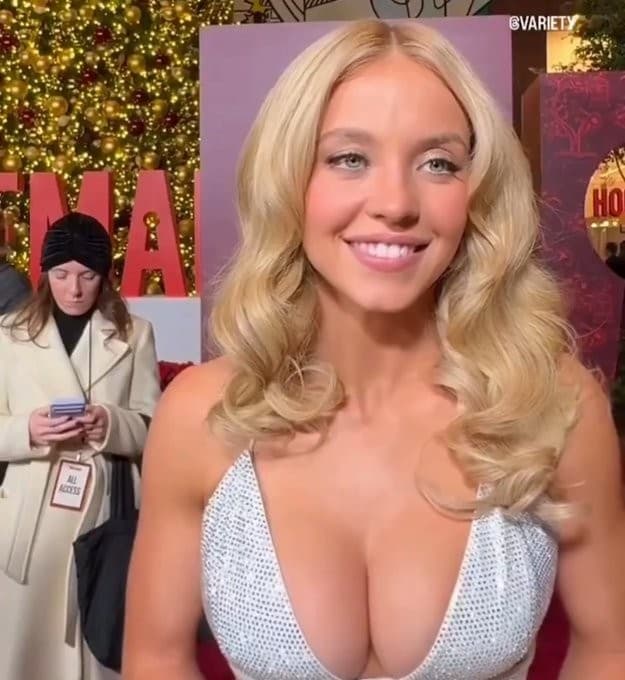 Sydney Sweeney at the premiere of “The Housemaid”